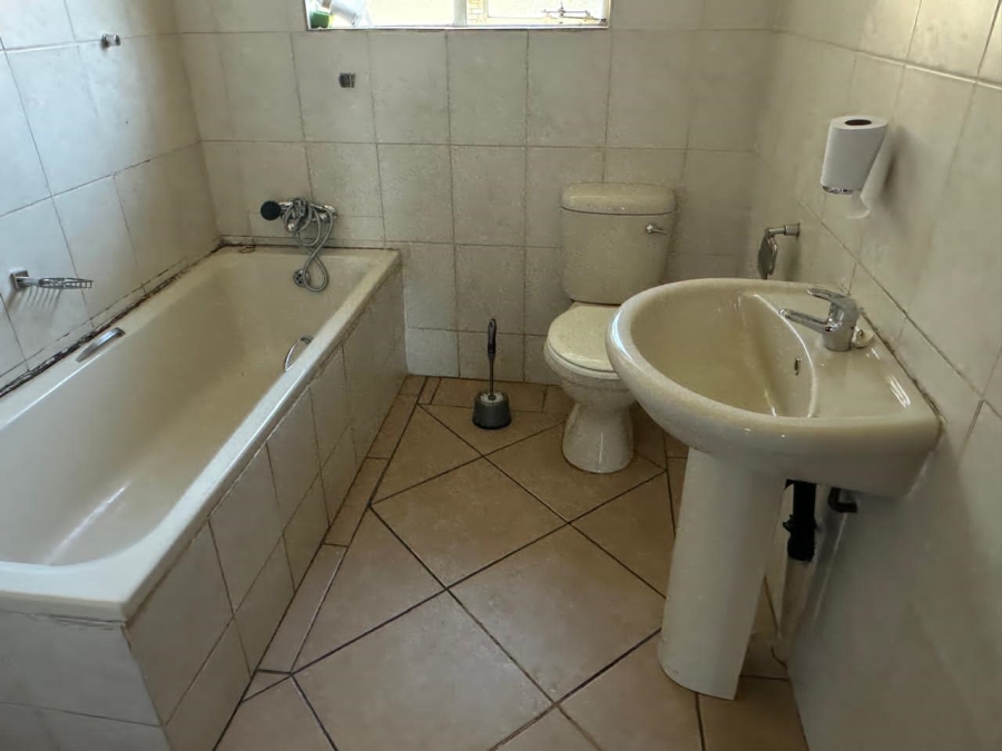 3 Bedroom Property for Sale in Waterval East North West